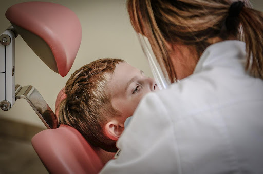 Importancia de la revisión odontológica en niños 